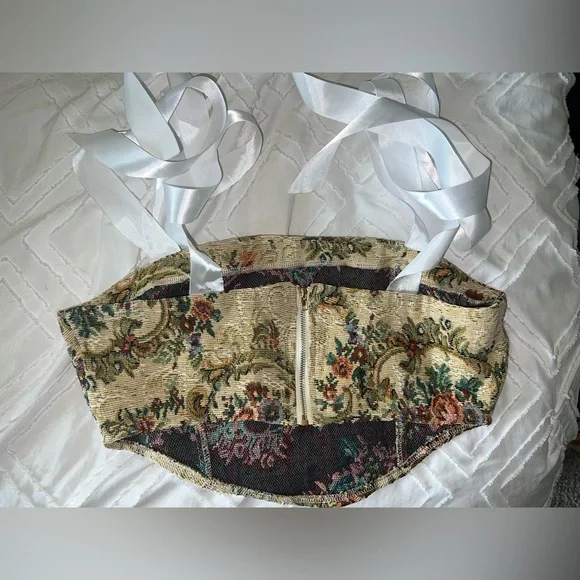 Floral Print Tie Shoulder Zip Back Crop Top brand new without tags - Picture 10 of 10